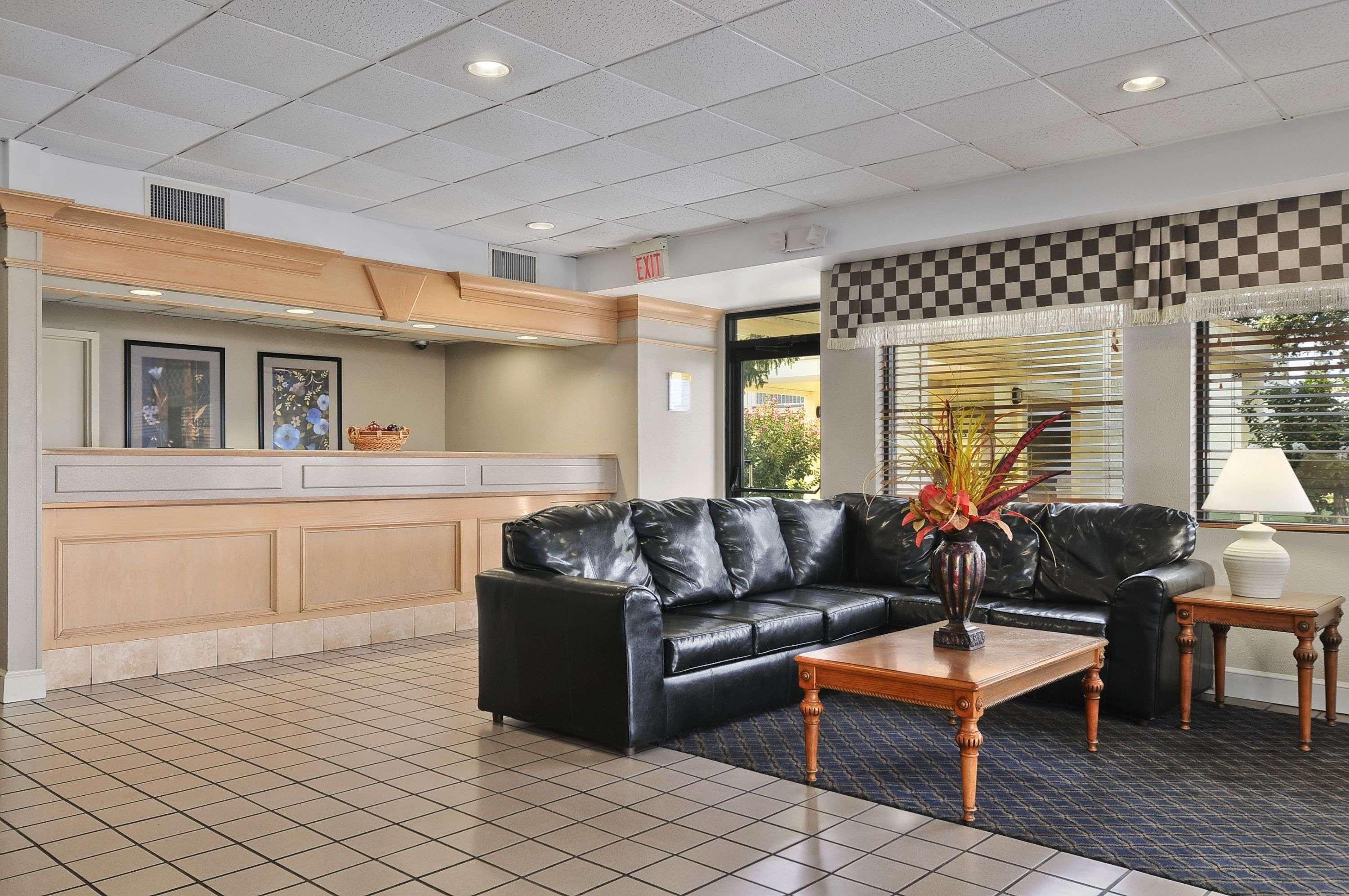 Days Inn By Wyndham Forrest City Exterior foto