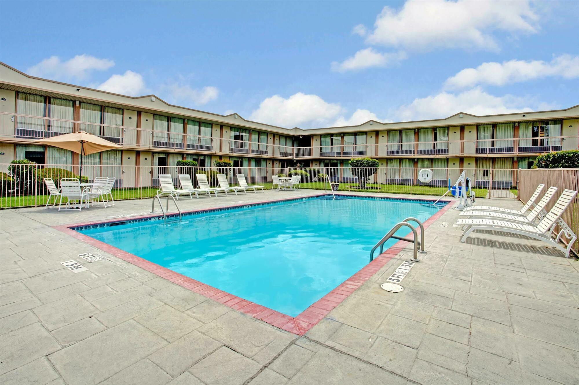 Days Inn By Wyndham Forrest City Exterior foto